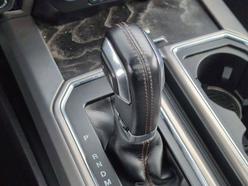 Used 2018 Ford F150 Platinum w/ Equipment Group 701A Luxury image 27