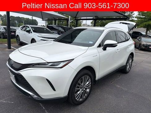 Used 2021 Toyota Venza XLE w/ Softex Package AWD/4WD image 4