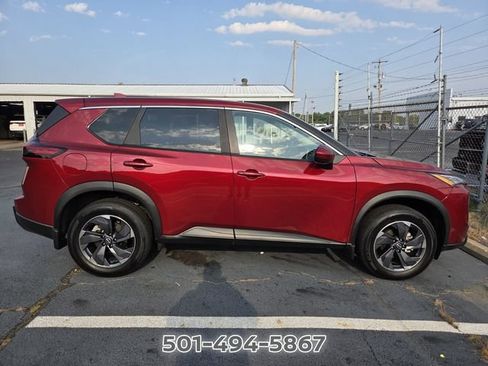 Used 2026 Nissan Rogue SV FWD image 3