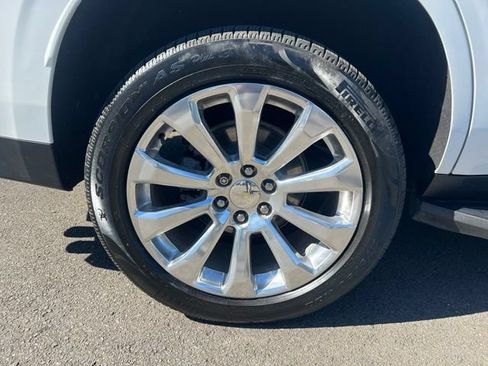 Used 2021 Chevrolet Tahoe Premier AWD/4WD image 11