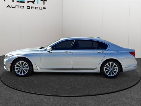 Used 2019 BMW 740i image 5