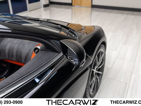 Used 2020 McLaren 600LT Spider RWD image 28