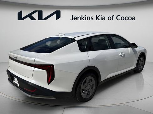 New 2026 Kia K4 FWD image 4