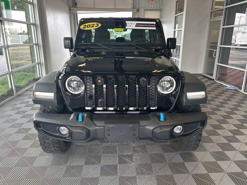 Used 2023 Jeep Wrangler Unlimited w/ Cold Weather Group image 2