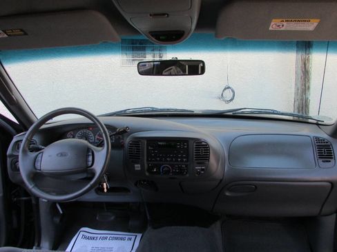 Used 2002 Ford F150 XLT image 26