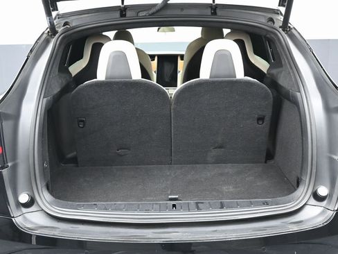 Used 2021 Tesla Model X Long Range image 14