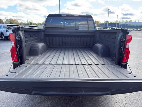 Used 2019 Chevrolet Silverado 1500 High Country w/ Technology Package image 8