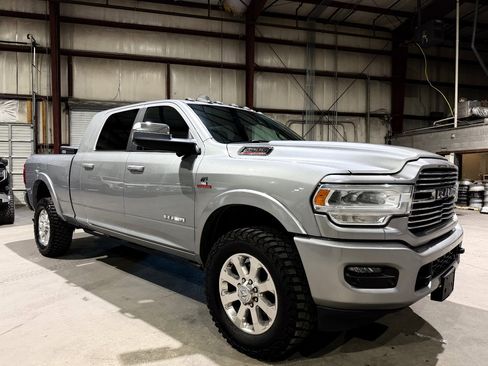 Used 2021 RAM 2500 Laramie AWD/4WD image 2
