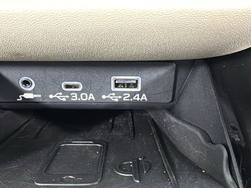 Certified 2023 Subaru Outback Limited image 32