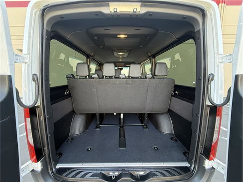 Used 2023 Mercedes-Benz Sprinter 2500 image 42