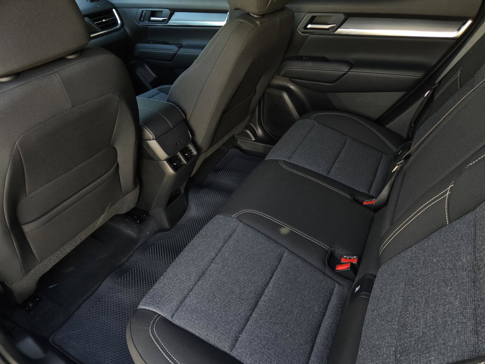 New 2027 GMC Terrain Elevation FWD image 4