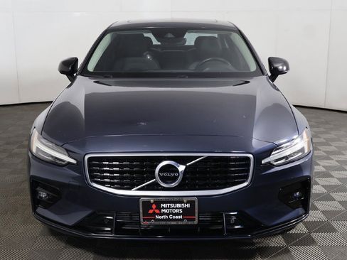 Used 2019 Volvo S60 T5 R-Design image 14