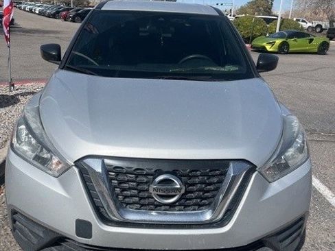 Used 2020 Nissan Kicks S image 5