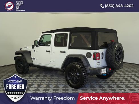 Used 2023 Jeep Wrangler Unlimited w/ Cold Weather Group AWD/4WD image 4