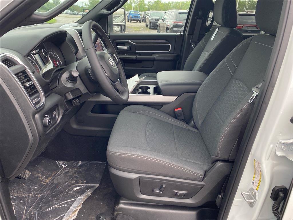 New 2026 RAM 2500 Big Horn AWD/4WD image 5