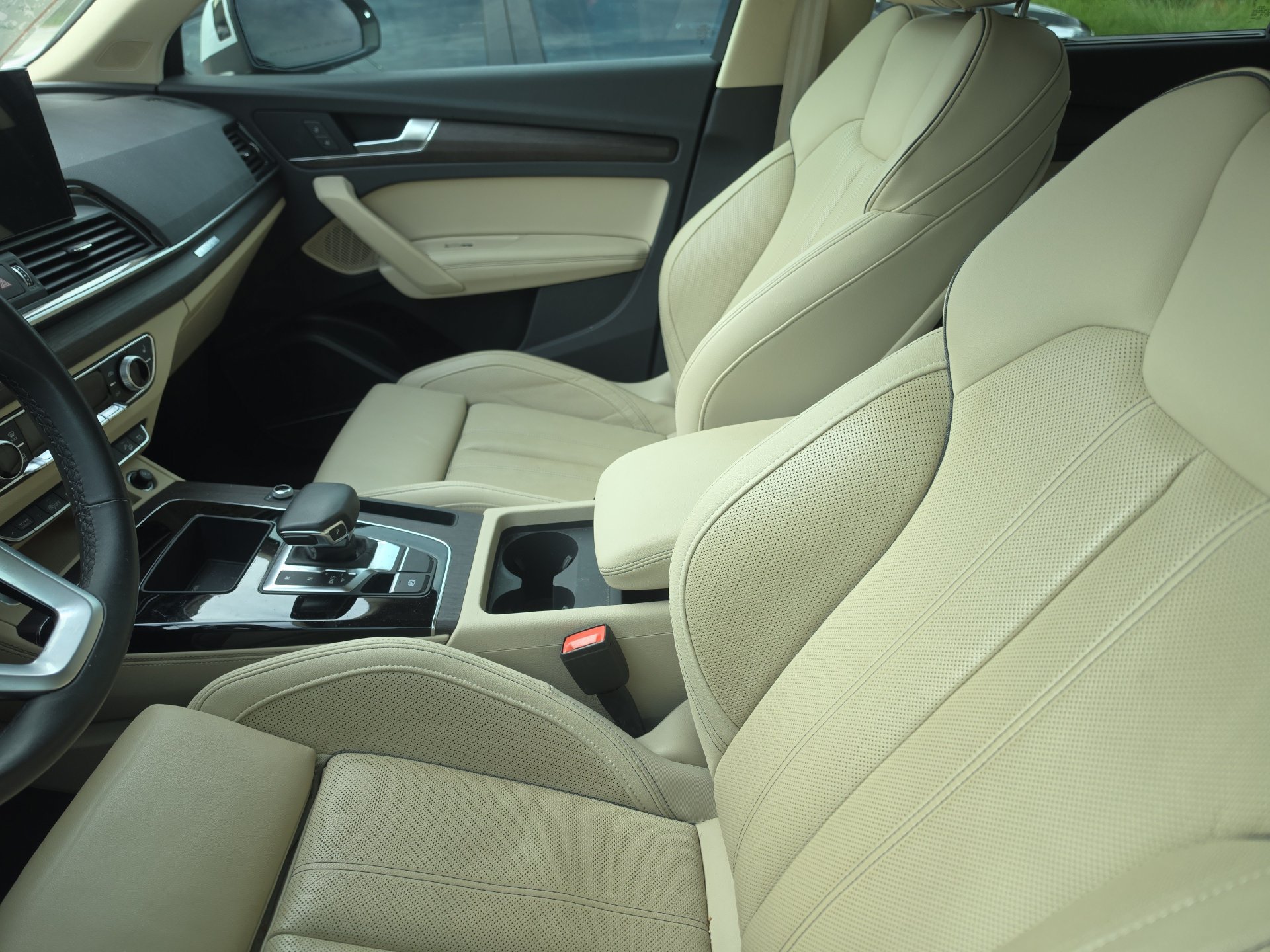 Used 2023 Audi Q5 2.0T Premium Plus w/ Premium Plus Package AWD/4WD image 9