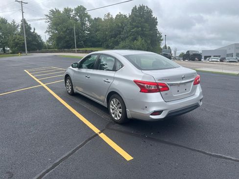 Used 2019 Nissan Sentra S FWD image 5