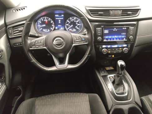Used 2019 Nissan Rogue SV w/ Premium Package FWD image 22