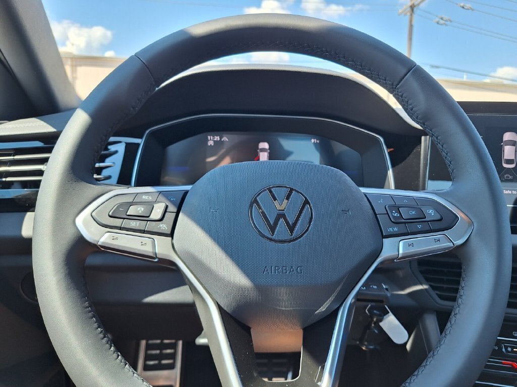 Used 2026 Volkswagen Jetta Sport FWD image 15