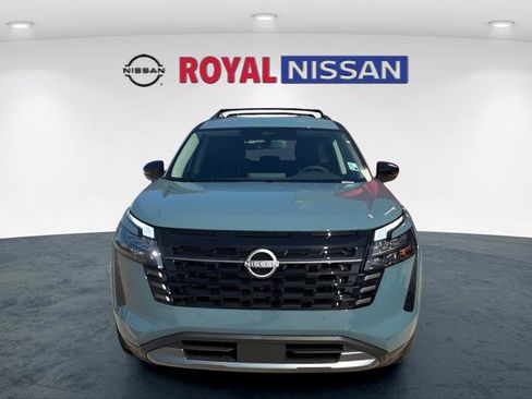 New 2026 Nissan Pathfinder SL FWD image 2