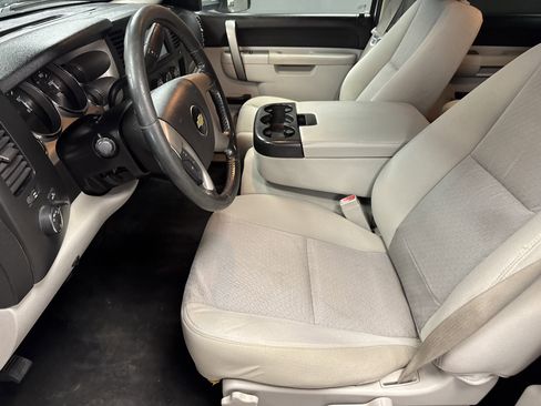 Used 2011 Chevrolet Silverado 1500 LT image 6