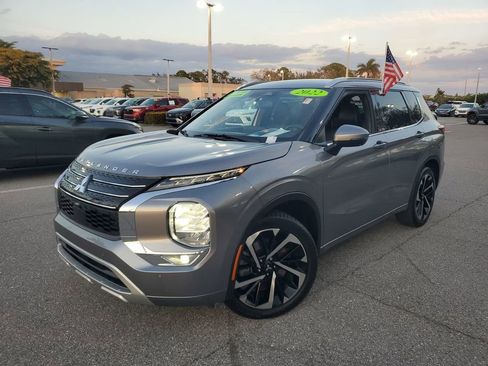 Used 2022 Mitsubishi Outlander SEL image 8