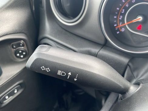 Used 2023 Jeep Gladiator Willys image 21