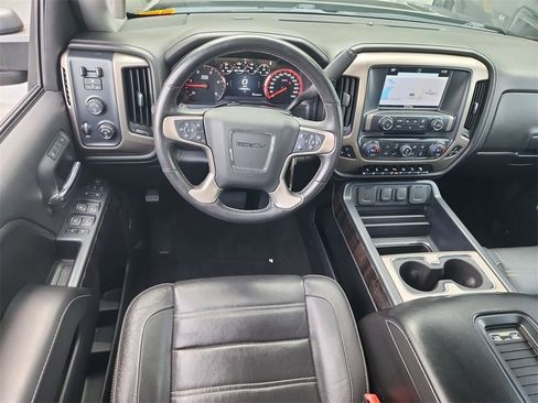 Used 2016 GMC Sierra 2500 Denali w/ Duramax Plus Package image 10