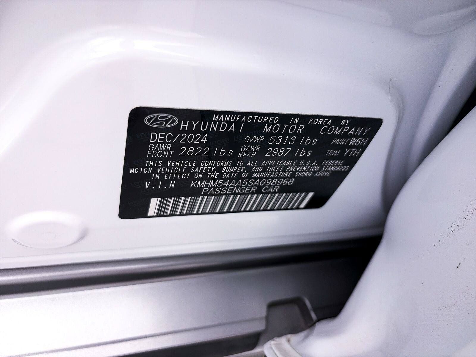 Used 2025 Hyundai Ioniq 6 Limited RWD image 41