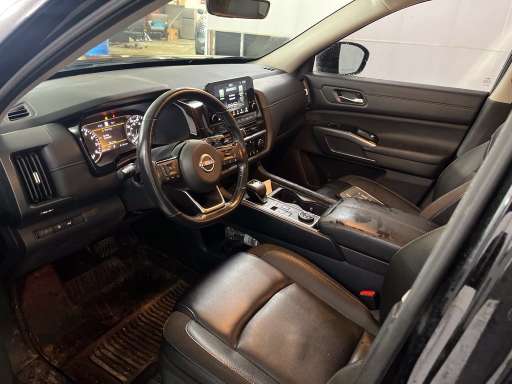 Used 2024 Nissan Pathfinder SL AWD/4WD image 22