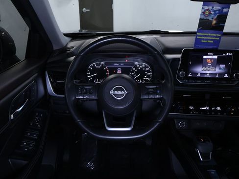 Used 2023 Nissan Rogue SL image 18