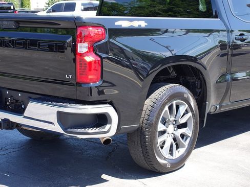 Used 2024 Chevrolet Silverado 1500 LT AWD/4WD image 10