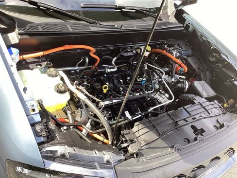 Used 2025 Ford Maverick XLT w/ XLT Luxury Package image 18