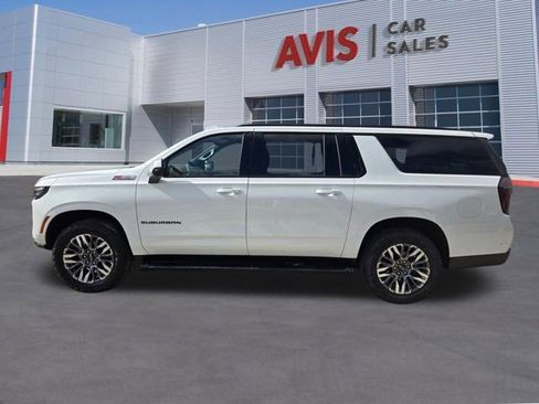 Used 2025 Chevrolet Suburban Z71 AWD/4WD image 11