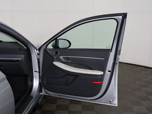 Used 2025 Hyundai Sonata SEL FWD image 18