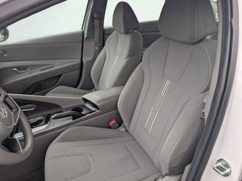 Used 2024 Hyundai Elantra SEL FWD image 26