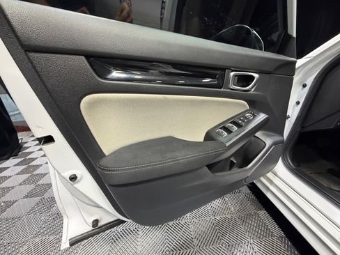 Used 2023 Honda Civic EX image 13