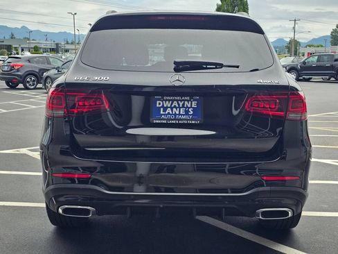 Used 2020 Mercedes-Benz GLC 300 4MATIC image 4