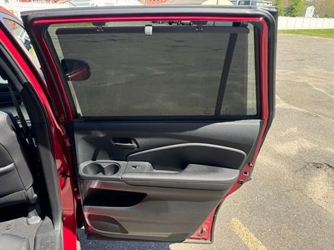 Used 2023 Honda Passport TrailSport image 15