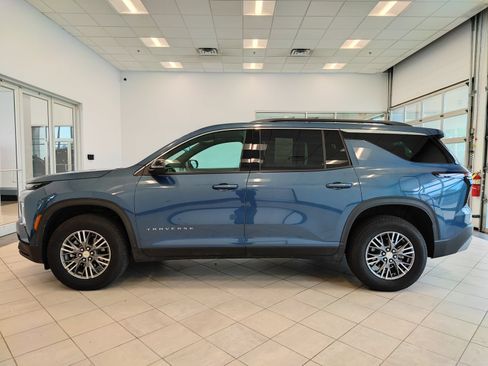 Used 2026 Chevrolet Traverse LT AWD/4WD image 6