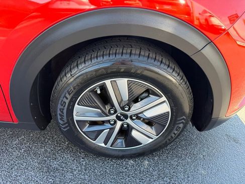 Used 2022 Kia Niro LXS image 36