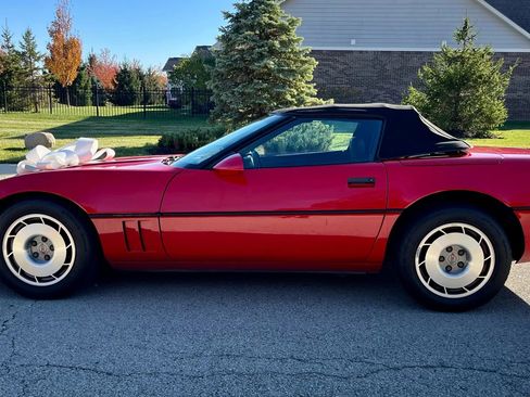 Used 1987 Chevrolet Corvette Convertible image 4