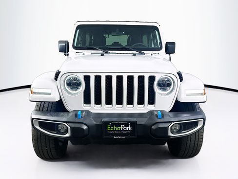 Used 2023 Jeep Wrangler Unlimited Sahara w/ Cold Weather Group AWD/4WD image 2