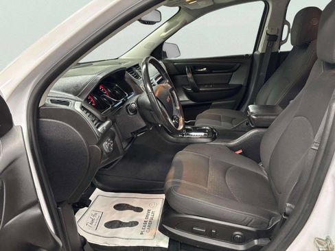 Used 2016 GMC Acadia SLE image 15