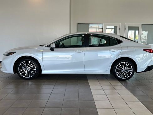 Certified 2026 Toyota Camry XLE AWD/4WD image 7