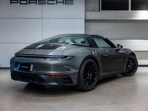 Certified 2024 Porsche 911 Targa 4 GTS AWD/4WD image 24