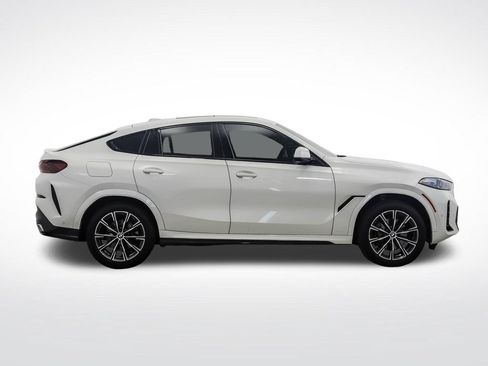 Certified 2024 BMW X6 xDrive40i w/ Premium Package AWD/4WD image 6