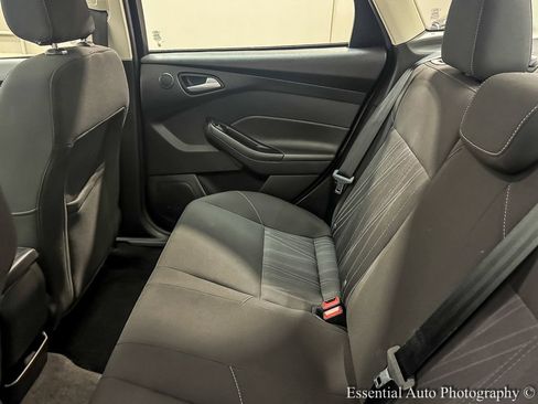 Used 2018 Ford Focus SEL FWD image 13