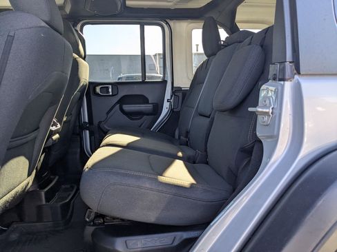 Used 2024 Jeep Wrangler Willys image 27