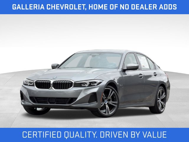 Used 2023 BMW 330e xDrive AWD/4WD image 1